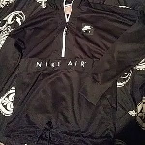 Like new NIKE AIR pull over jacket